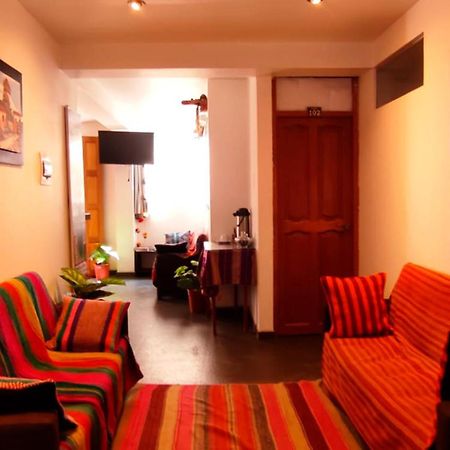Qolmay Hostel كوسكو المظهر الخارجي الصورة